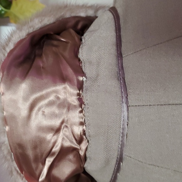 Vintage,  Sears green wool coat with real fur collar. - Picture 10 of 13